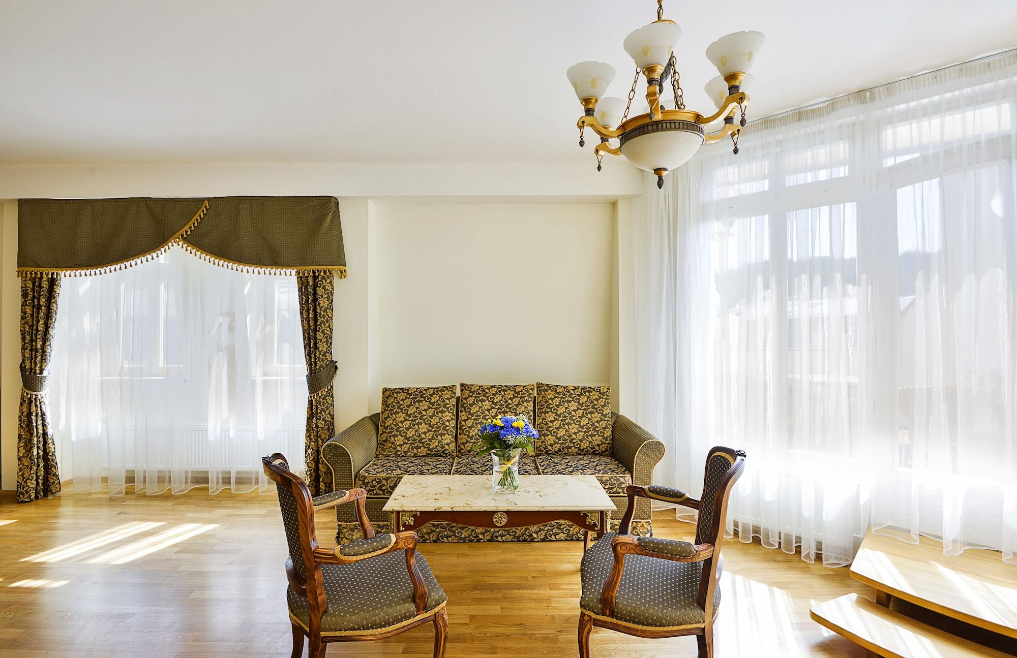 Residence Romanza Mariánské Lázně Екстериор снимка